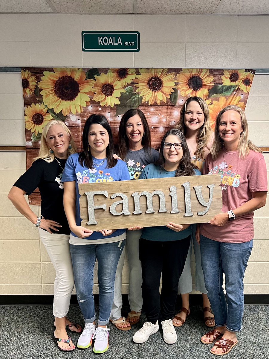 MrsKeelyLewis's tweet photo. This new school year brings big changes. After 26 years in 1st grade…I’m moving up to 2nd grade math/science. Love my new team already! Excited for the 2023-24 school year! @KuehnleKISD @KleinISD #KleinFamily #plantingseedsgrowingleaders https://t.co/brCcqNXxhH