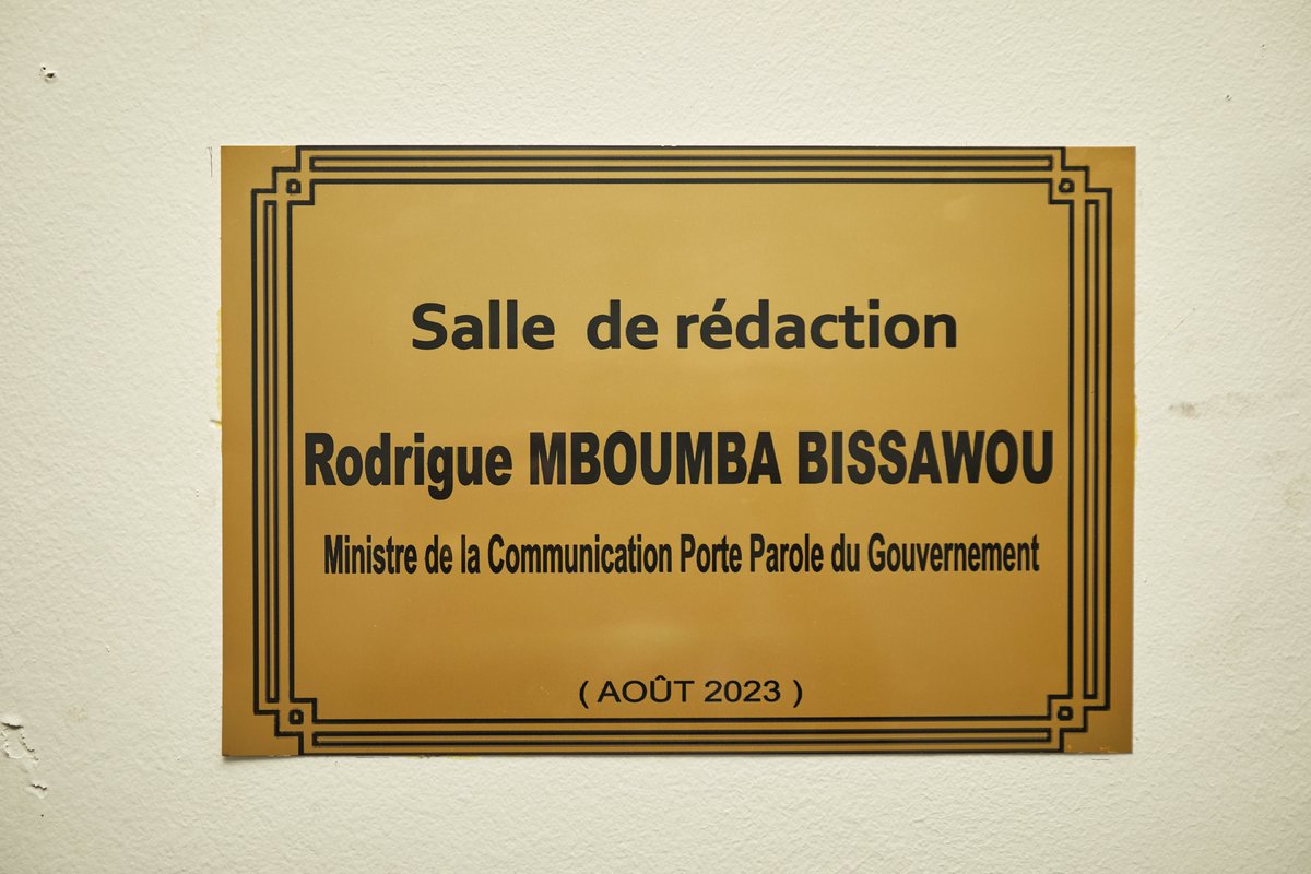 Grande fierté d’avoir inauguré, aujourd'hui, la nouvelle salle de #rédaction de l'Agence Gabonaise de Presse (#AGP)! Cet espace contribuera efficacement à dynamiser le travail des équipes. Je salue les efforts de la Direction Générale de l’AGP pour cet #accomplissement. 
 #Gabon