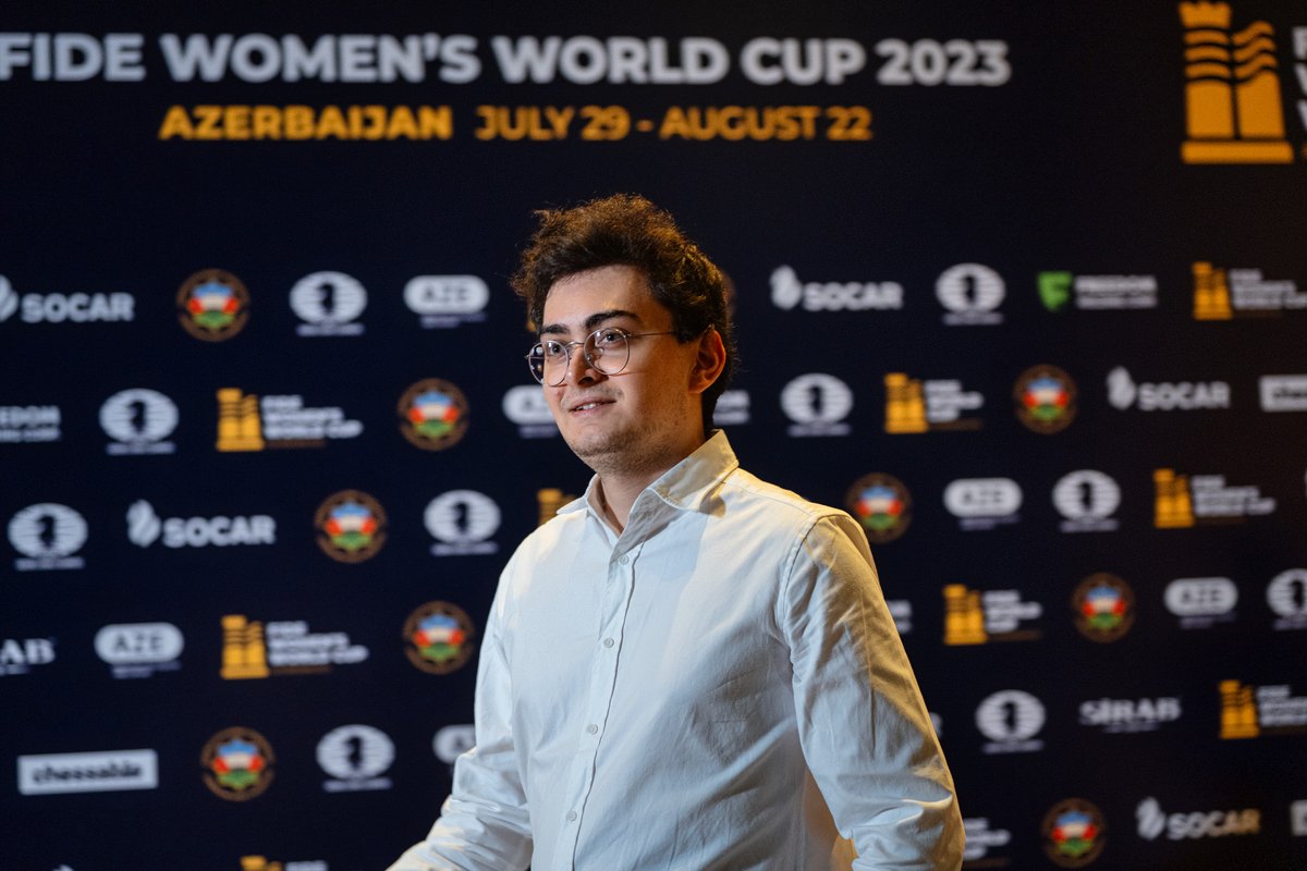 Another 2700+ player to fall in the second round of the #FIDEWorldCup is Nodirbek Abdusattorov. Today he lost to Turkish #3 Vahap Sanal (photo by Maria Emelianova).