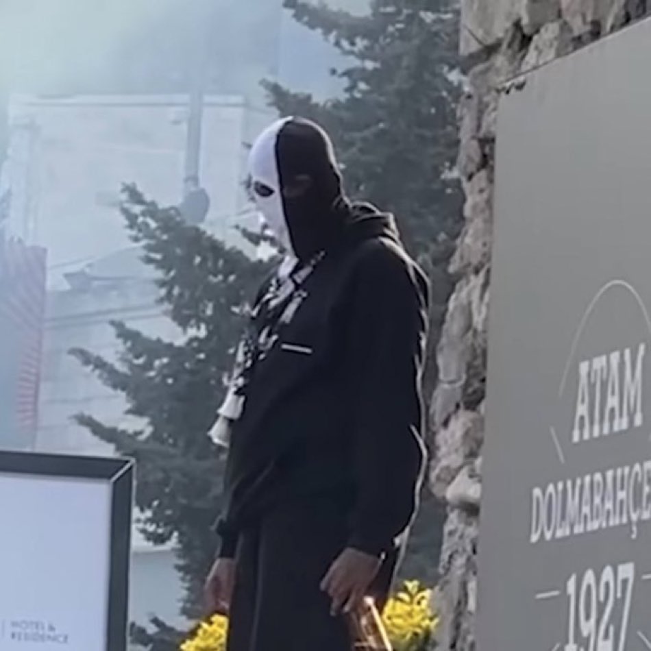 FUTBOL ŞİDDETTİR FUTBOL HOLİGANLIKTIR!