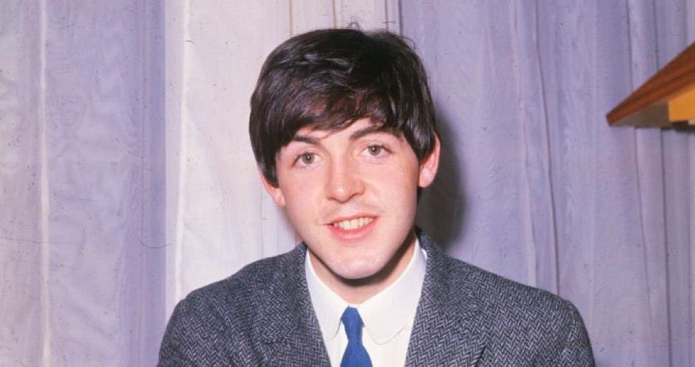 John Lennon or Paul McCartney? 🤔👇🏻
#TheBeatles