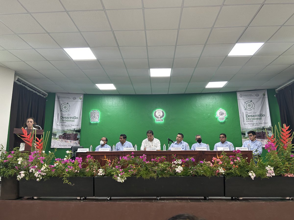 DgpeiU's tweet photo. Presentación del Plan de Desarrollo Divisional de la DA de Ciencias Básicas de la Dra. Hermicenda Pérez Vidal. Felicitaciones a la comunidad DAMC https://t.co/04TYbw1lcS