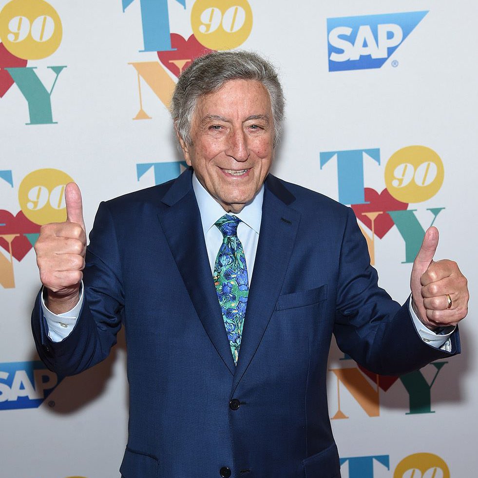 itstonybennett's tweet photo. Today, we're celebrating Tony Bennett's special day! In honor of the year he was born, 1926, we're gifting 26 lucky fans with special gift packs. Share your favorite Tony Bennett moment with the hashtag #CelebratingTony for a chance to win. Let's honor his legacy together. https://t.co/mvtCdkEzvZ