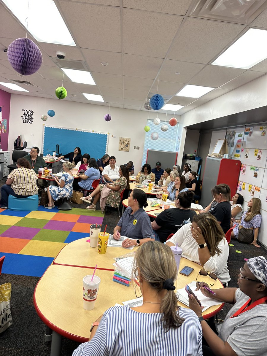 MZuniga08's tweet photo. Loved supporting my teammate and learning from her at her jam packed elementary Elevate writing sessions! She is one of MISDs best! @JPayneMISD #MISDproud https://t.co/C85QXWcM9I