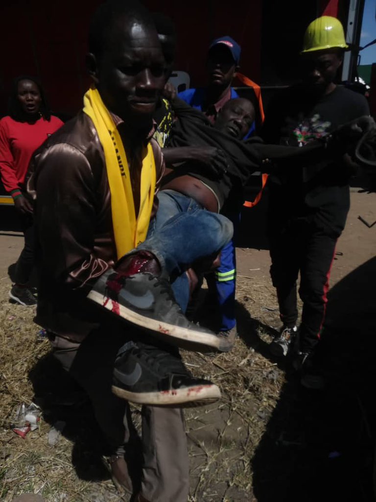 advocatemahere's tweet photo. 🟡The convenor of the Glen View rally reports that CCC booked the venue a week ago. Rally was approved by ZRP. At 6am today, Zanu PF thugs arrived at the venue, started playing music. They barricading the entrance &amp; refused to leave. They attacked our members. Several injured. https://t.co/O3zpxkJkrP