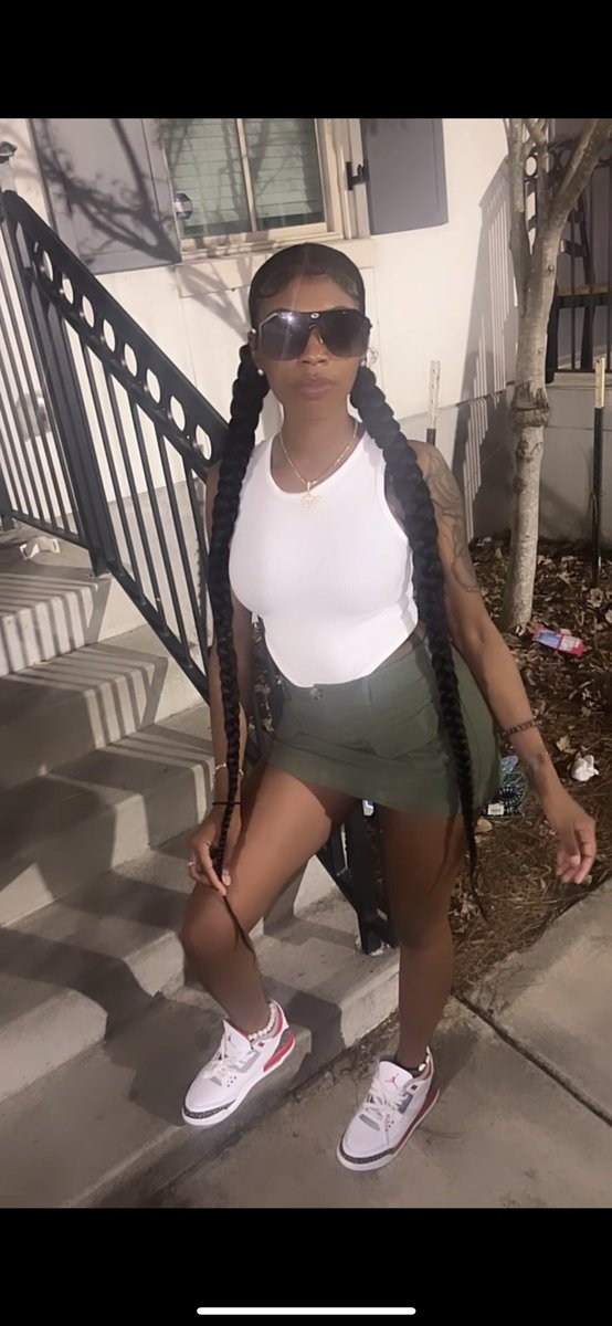 #WhosWhoOfJSU
•Kayli (some ppl call me Kay) 💕
•senior
•Girl’s Coalition 🦋
•Social Work
•TRIO
•hattiesburg,Ms 🌾
• Open to mentoring freshman/transfer social work majors
IG:satoriaaw