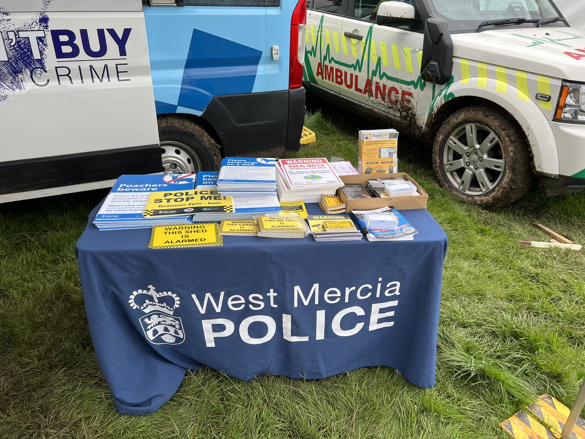 CleoburyCops's tweet image. Local policing team were at Burwarton show today. Smart water kits handed out along with other leaflets and crime prevention stickers. Great day and only one light shower 🌧️