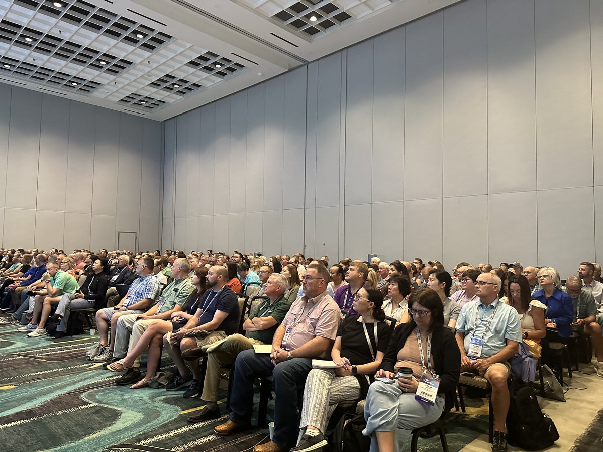 Ronna Hauser tweet media