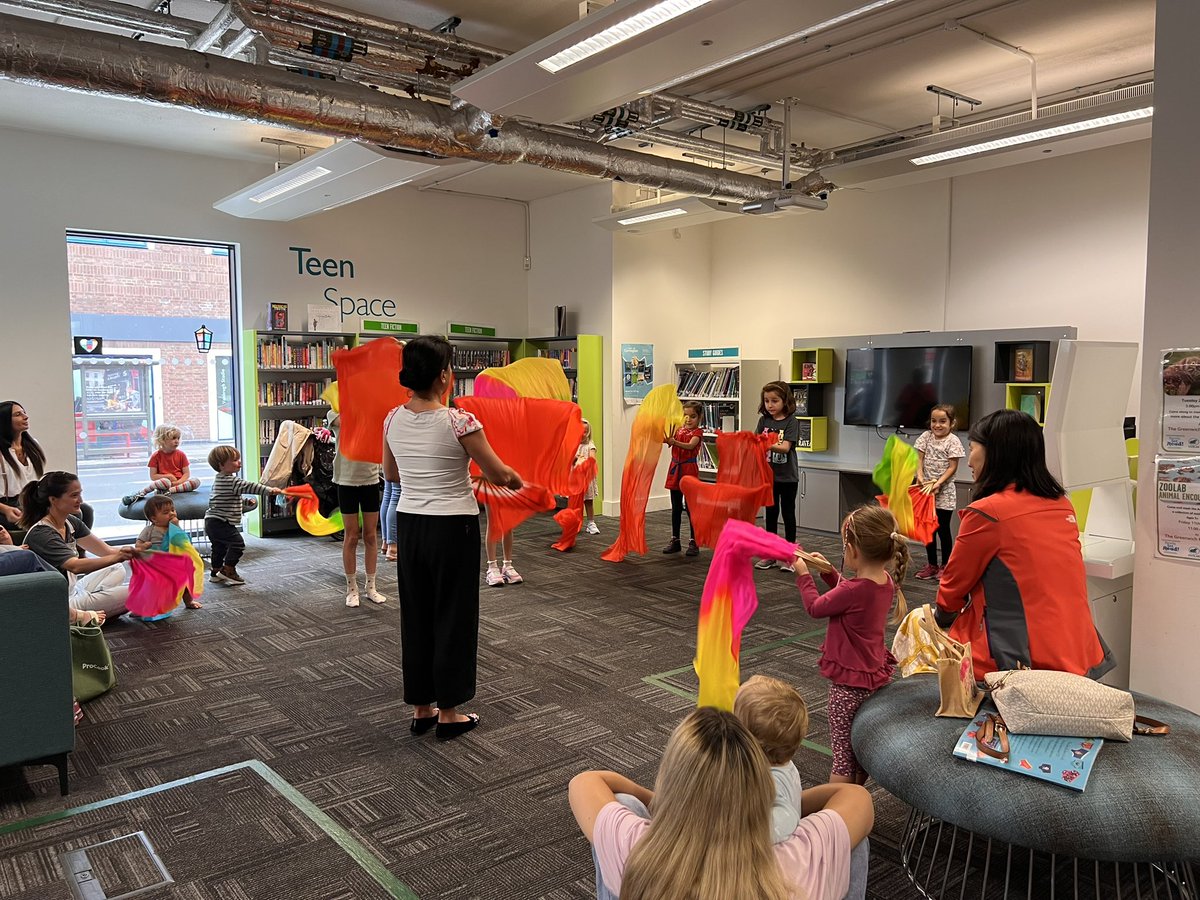 greenwich_clib's tweet photo. "🎉📚 Amazing start to summer events at the library today! Sinman's performance, Chinese dance, and captivating story time delighted the children. Stay tuned for more fun-filled activities! #SummerLibraryEvents @GreenwichLibs @Royal_Greenwich @Better_UK #LoveLibraries https://t.co/3WMdQwmUHb