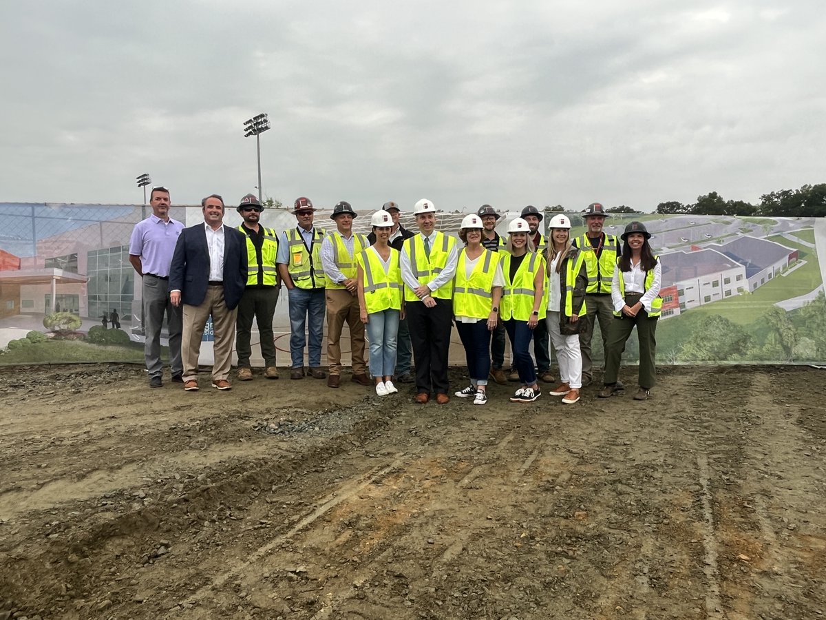 WGMDesignLLP's tweet image. Ground Breaking on @CorvianCourier's new elementary schoo! ✏️Coming Fall 2024!

✅Project Mgmt: @StreamRealty 
 🚧ConstructionMgMt: @barringerconst 
⚙️Civil Engineering: @v3companies 

#wgmdesign  #architect #designbuild #newschool #charterschools #groundbreaking