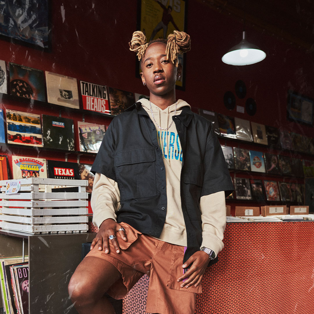 sportsceneSA's tweet photo. Whether he’s rapping, singing or producing, CPT’s, Ukhanyo is kitted out & ready to storm.
Shop Ukhanyo’s Converse look in the sportscene #HouseOfBrands in all stores & online on Bash: https://t.co/XCtQcPeFUN
#RecordStoreVibes #StreetwearFinds #Houseofbrands https://t.co/zv8FJ2sQ7X
