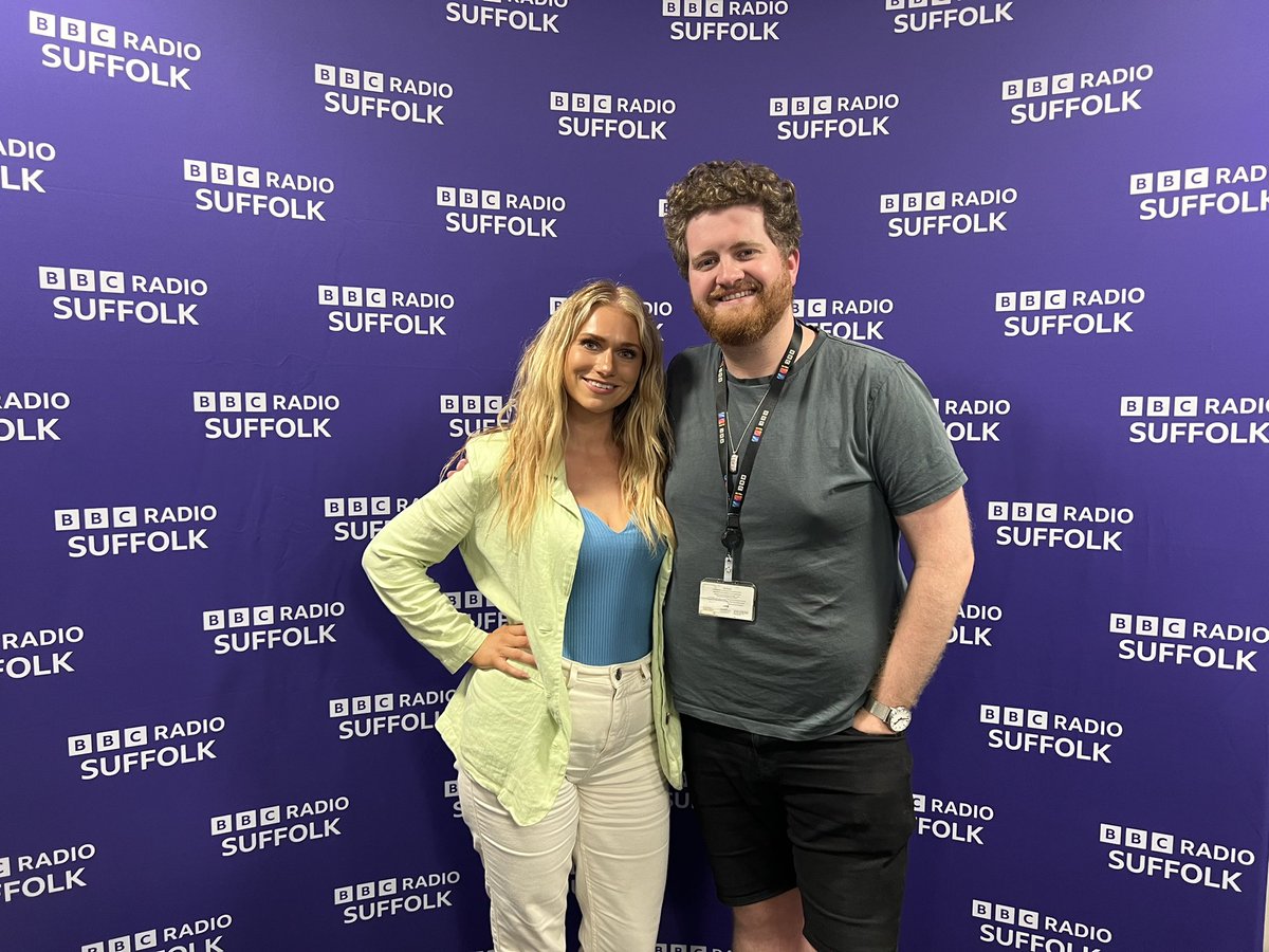 Thank you @RadioJohnnie for having me on your show today! It was so much fun being your Sofa Guest! If you missed it, you can check it out on the link below at around the 1:26 mark. ✨ bbc.co.uk/sounds/play/p0… @BBCSuffolk