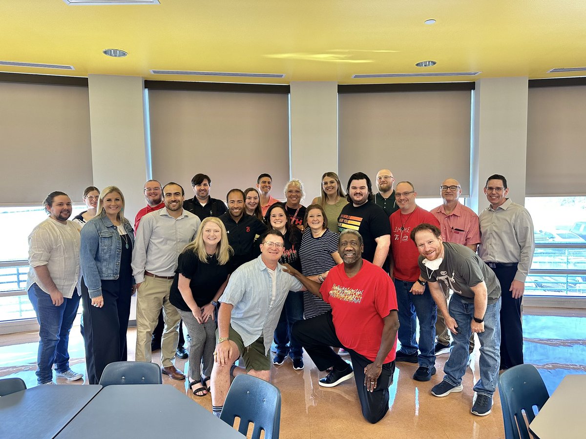 Mrs. McCullough tweet media