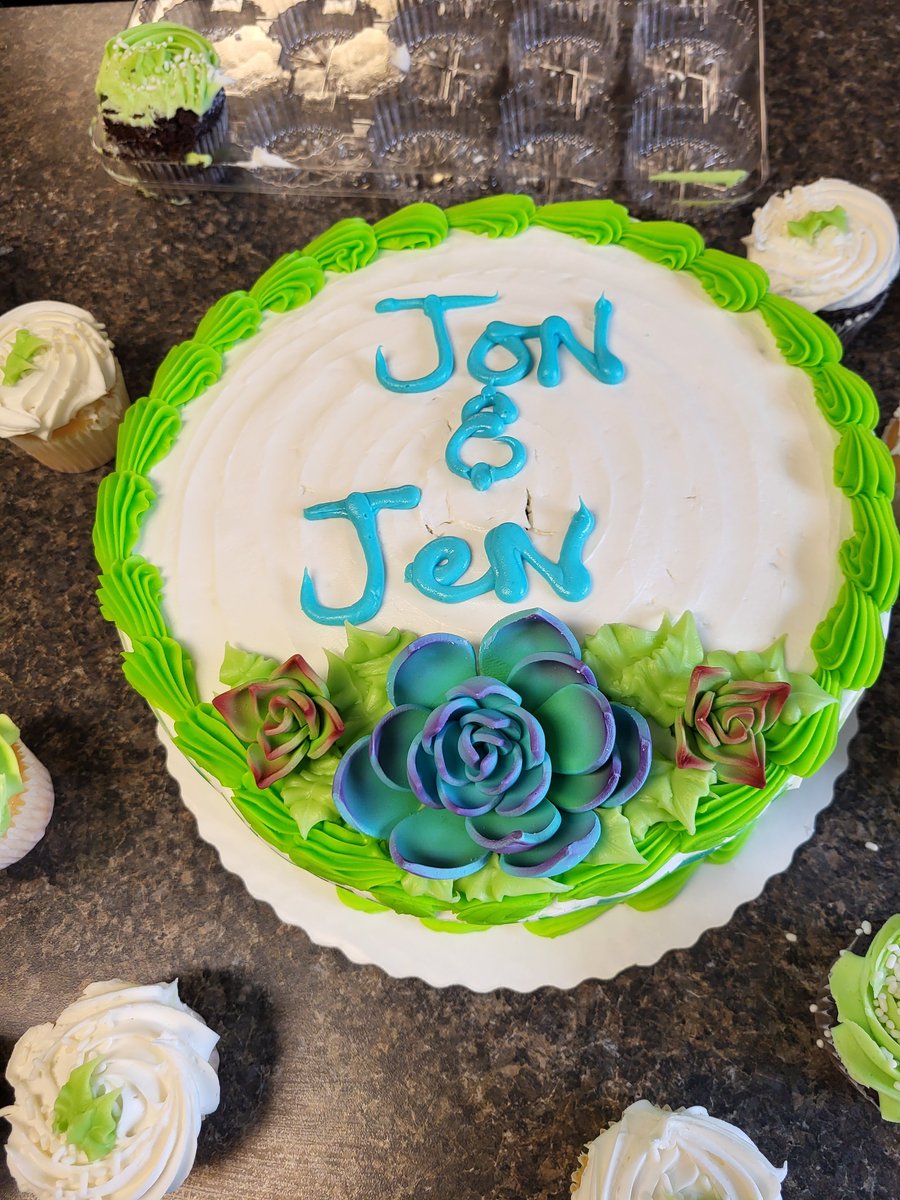 CARES4homeless's tweet image. Today, two of our former clients got married and the ceremony was held at our Resource Center. Jennifer and Jonathan Mansch chose to share this beautiful day with our team. Our own Executive Director Beth Kempf performed the ceremony. Congratulations to the happy couple!!!