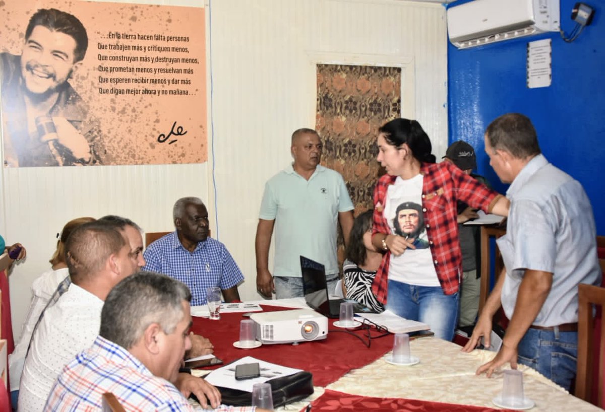 El #INOTU continúa visitando el sistema de ordenamiento territorial y Urbano del país, está ves en Holguín.
#FidelPorSiempre #CubaHonrra #ConTodosLaVicoria #PCC #UJC