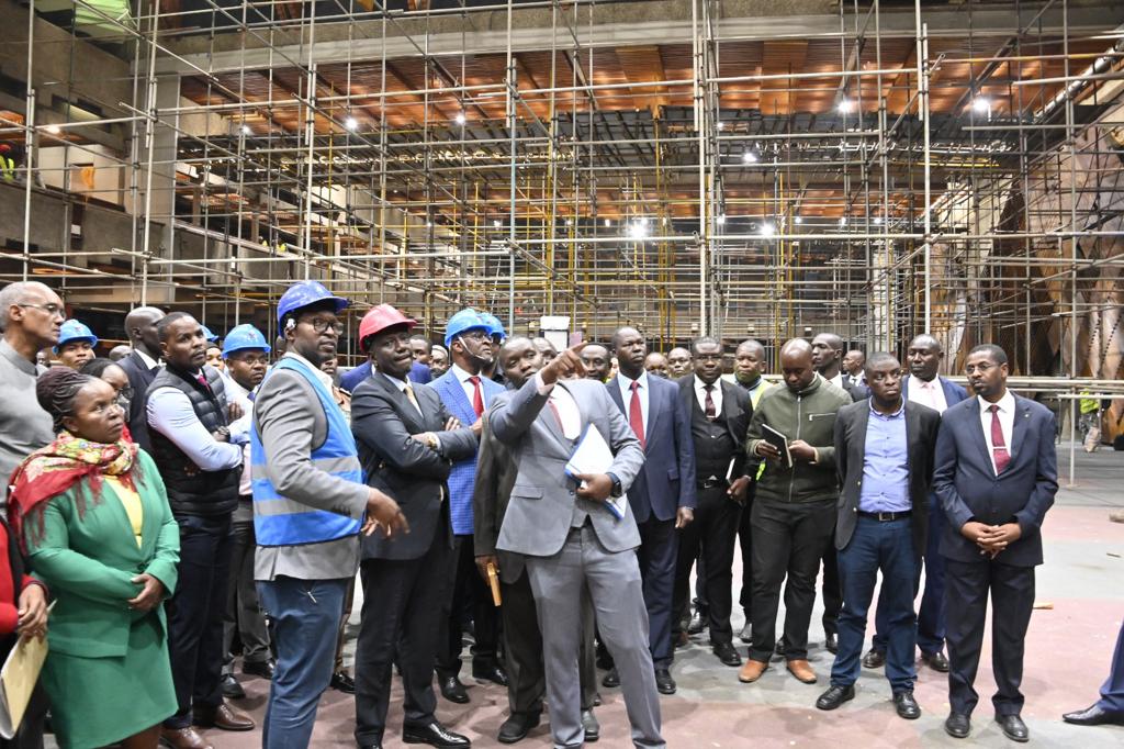 OleItumbi's tweet photo. President @WilliamsRuto inspects the ongoing renovation of KICC.
KICC is preparing to host the Africa Climate Change in September
#SystemYaFacts
#GOKInteracts https://t.co/jb8p0YaFR0