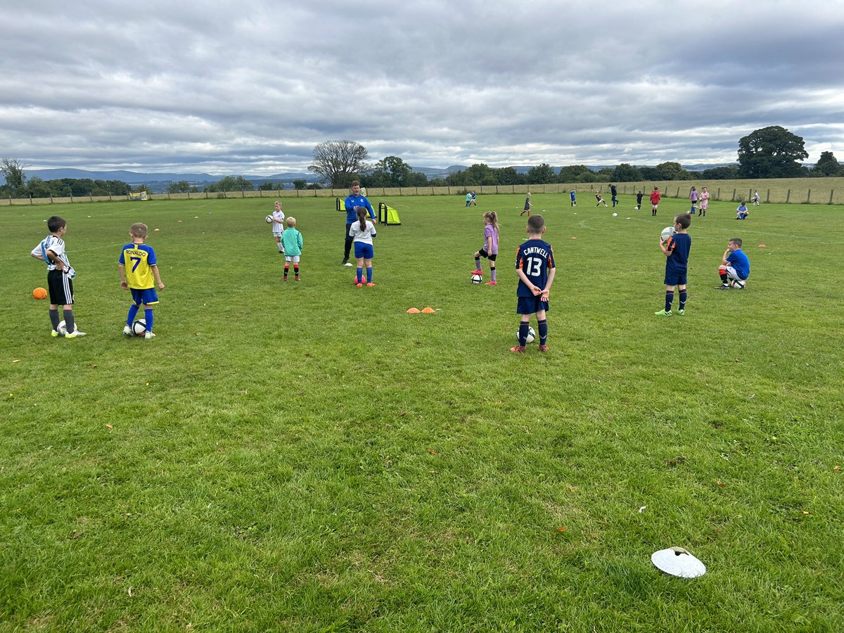Bonessunitedcfc's tweet photo. Day 4 of @RangersFC soccer academy camp a dry day with football fun even caught @jonnybranks2 in action great 4th day @Zander_Carruth @PeterKennedy36 @scottedgar_w https://t.co/1acTQMKIqn