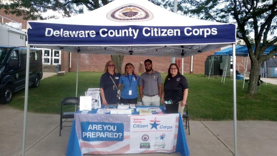 DelCoCorps's tweet photo. Thanks to all of our #delcocitizenscorps vols that came out to support #nationalnightout23 throughout the county on Tues night. It is always great to see our 1stresponders interacting and having fun with the community that they serve!
#delcoares
#delcart
#delcobluearmy
#delcodes https://t.co/TTYQKpF13R
