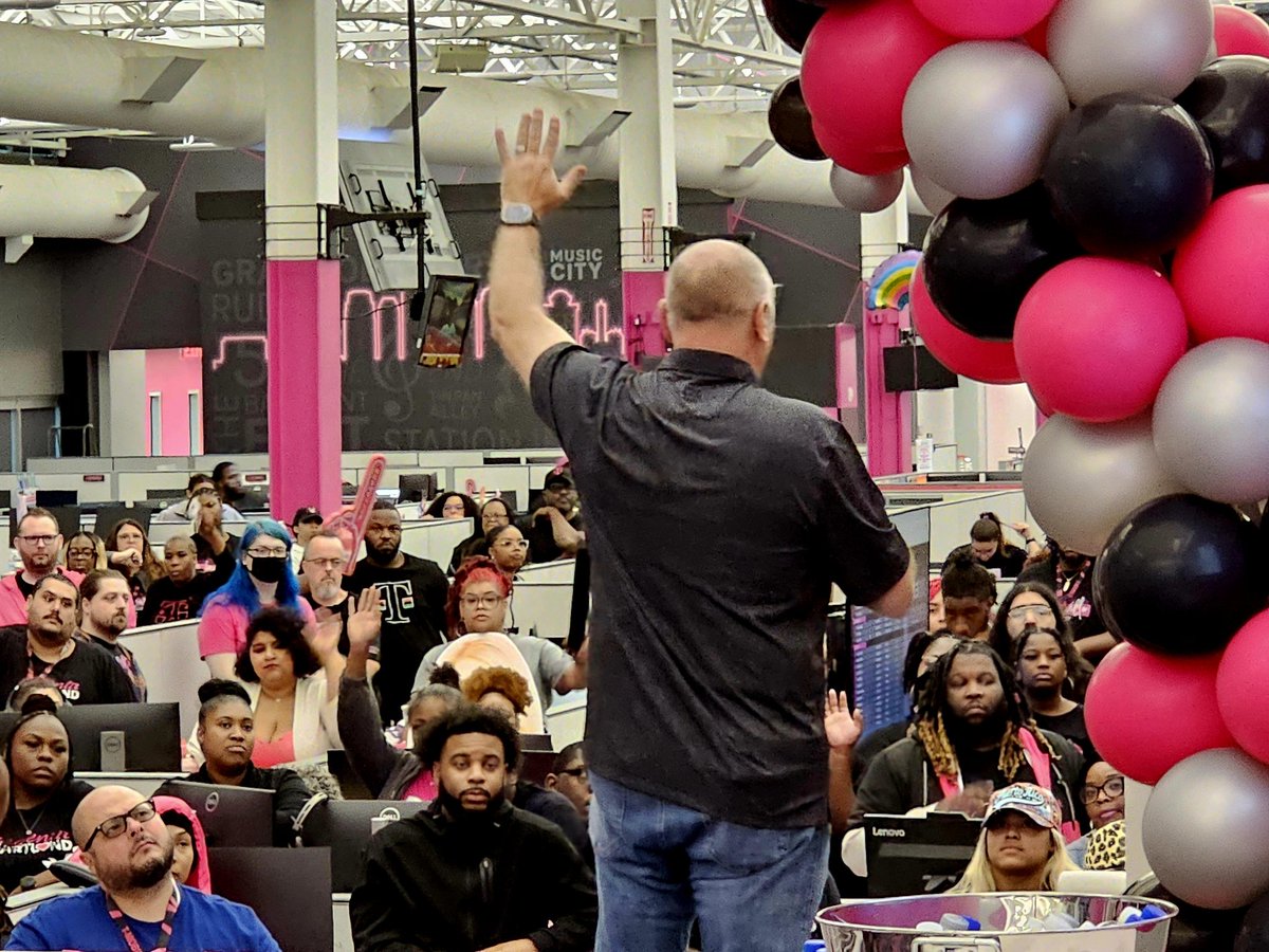 Music City!!! Shout out to @JonFreier @csandoval111 @EdwigeRobinson coming through to show some love TODAY!!! Karaoke next time Jon's in town!!! #HeGotVocals #SeeYouAtTheTop