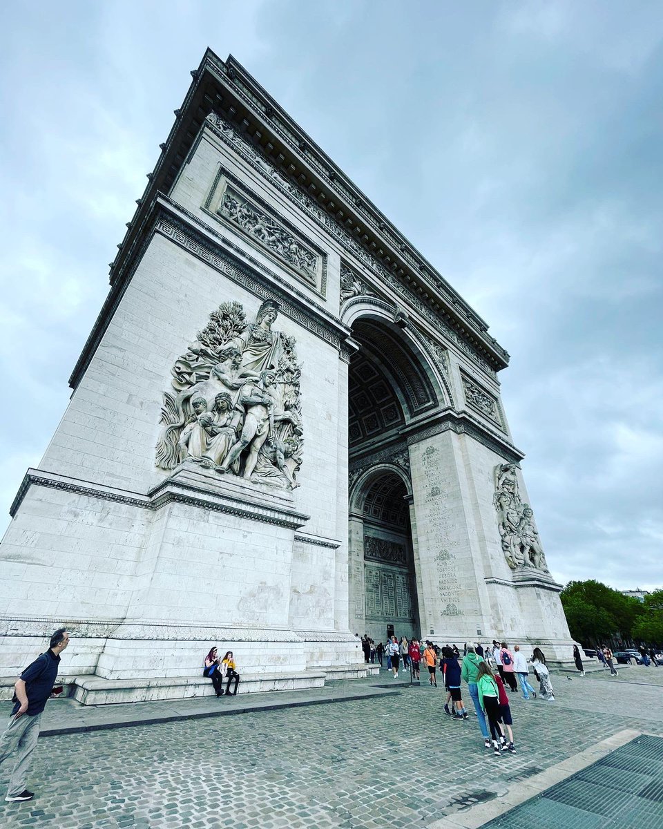 Ibby_tri's tweet image. Another beut of a day taking the family for more exploring around Paris! 10km and their little legs are done in. Early to bed for them and off to Annecy in the morning for the next leg. 

#interrailing #adventureswithkids #exploring