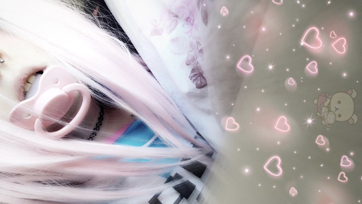 softlambuwu's tweet photo. Hiii my names Ren <3 
Little age is 2-7 
Big age is 24! 
I’m looking for friends who I can talk to about cute things and video games that make me feel smol and stuff ^^ 
#ageretwt #ageregression #GamingCommunity #gamergirl #gaminglife https://t.co/KqUaMK48rt