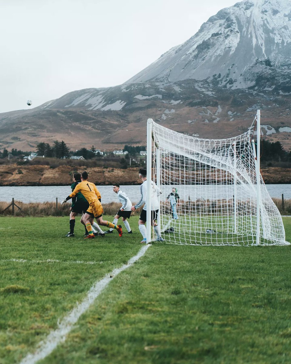 Lower tier football and lakes seems like a never ending fishing of footballs. Worth it though 😍

Our FIE Ireland magazine issue is available on a 20% discount until the end of the Women’s World Cup, available on our website!

_
.
.
#soccer #football #futbol