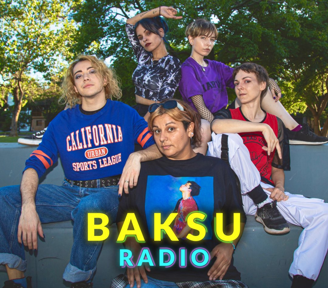 Hoy vuelve 🔥🎙️ BAKSU RADIO 🎙️🔥 a las 22:30 hs por Twitch, les esperamos con muuuuuchas novedades y charlas 👀

Sígannos y activen las notis para que les avise cuando prendamos  
✨ twitch.tv/mc_productora ✨

<a href="/mc_productora/">MC Productora</a>