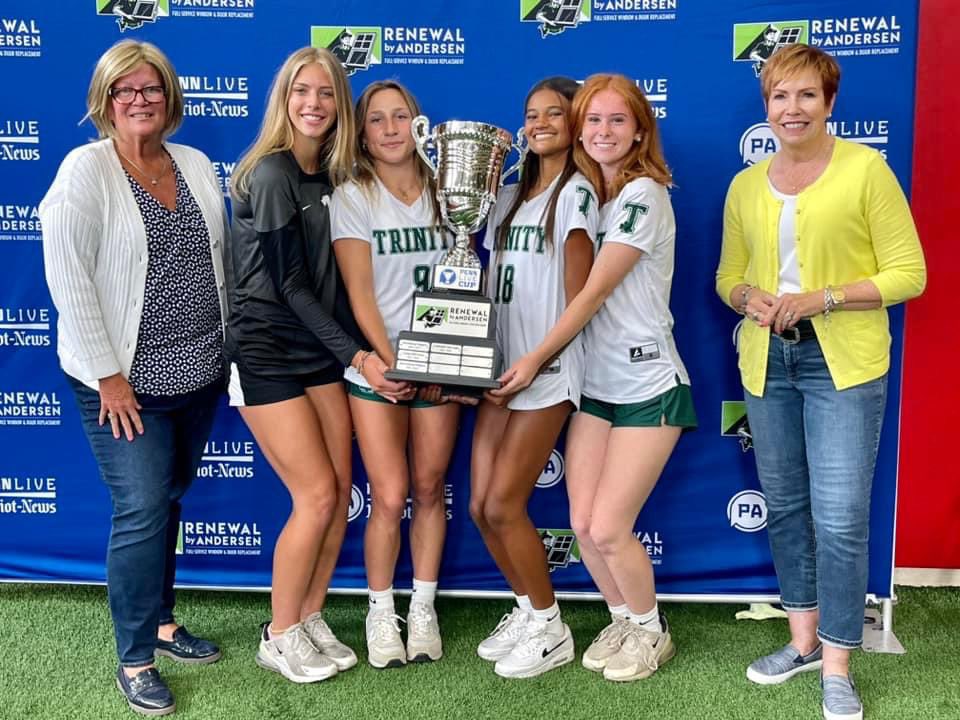 RenewalPa's tweet photo. 🏑⚽️Field hockey & soccer players were in the spotlight today at @PennLive Media Days. It was great meeting many of these outstanding HS athletes & coaches. We love supporting this fun celebration for the upcoming season. Good luck everyone!
#PLMedia #givingback #RenewalCares https://t.co/N5aORwPJDX