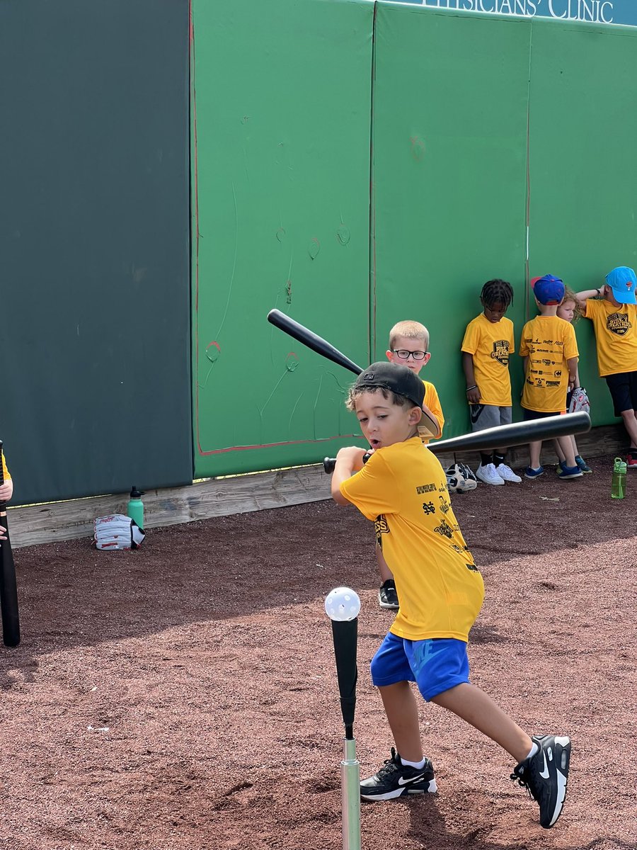 Rise 2 Greatness Foundation tweet media