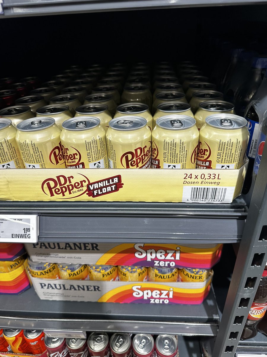 SprichHerz's tweet photo. Heute in meinem Standard-Rewe! Sie kommen! Sie kommen wirklich! Cc @DrPepperDE #vanillafloat https://t.co/4h4gHHnEMF