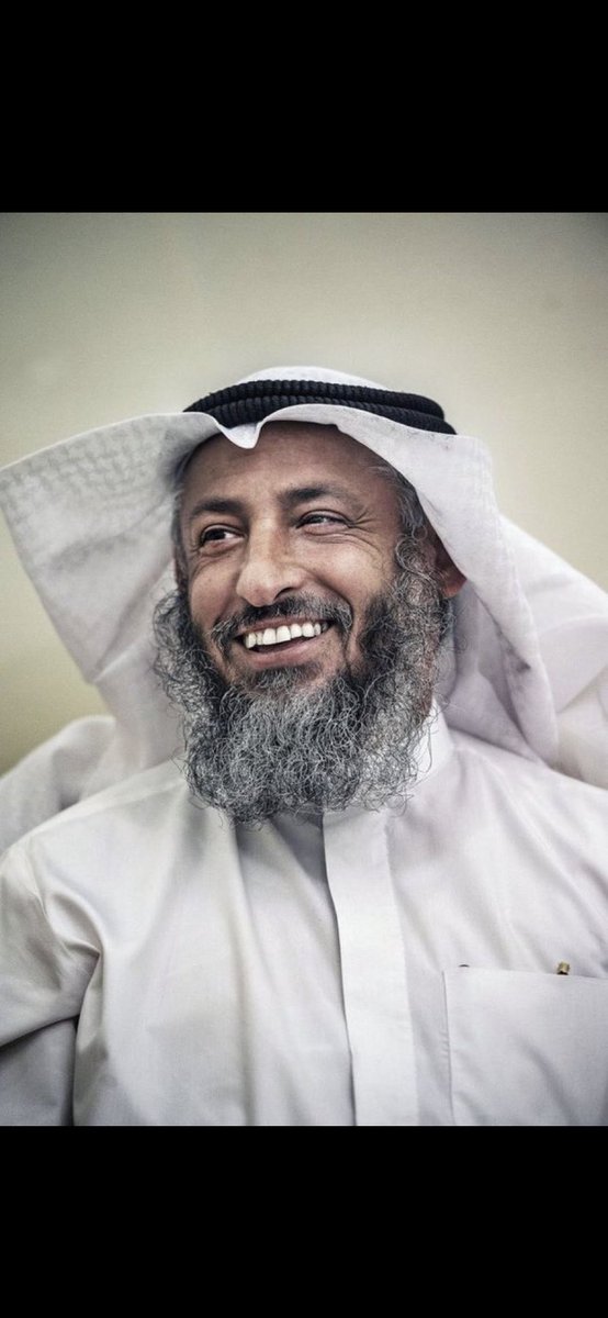 16_asq's tweet photo. #عثمان_الخميس 

قُلْ للسَّفيهِ وإن عَلَت صَيحَاتهُ
مَا ضَرَّ أربــابَ الوقَــارِ صِيـاحُ
عِـزُّ الأُسُــودِ مـعَ التغافُلِ إنّمـا
شَرَفُ الكِـــلابِ تَخبّطٌ ونُبـاحُ https://t.co/z8dkym6TUH