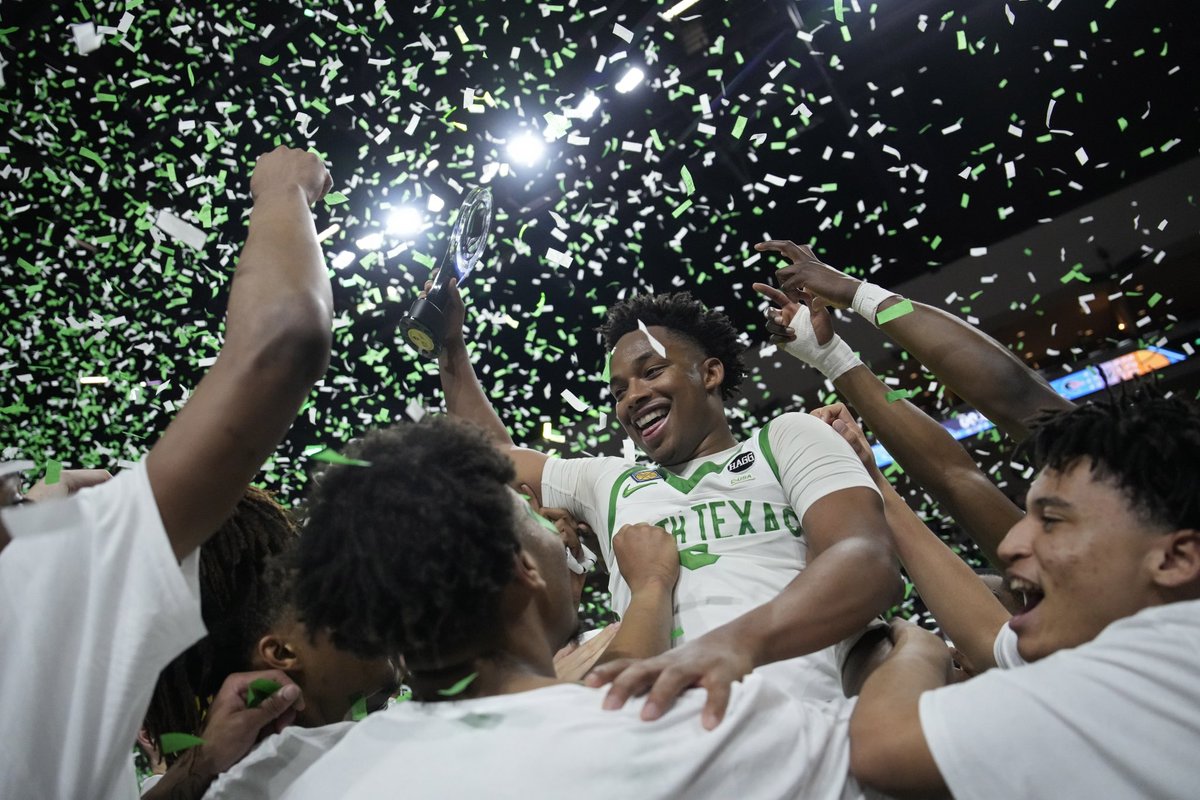 #AGTG 
#MeanGreen 
I am honored to receive a scholarship offer from The University of North Texas!💚
<a href="/MeanGreenMBB/">UNT Basketball</a> 
<a href="/JCPBasketball/">Jesuit Basketball</a> 
<a href="/AssaultSouthern/">Southern Assault</a>