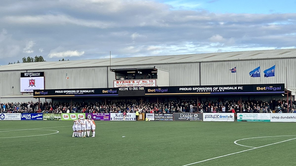 PaulVance63's tweet photo. Dundalk v Knattspyrnufélag Akureyrar - UEFA Europa Conference League 2QR 2nd Leg - Oriel Park, Carrickmacross Road, Dundalk, Co Louth…. #DUNKA #CmonTheTown #UEFA #UEFAConferenceLeague #UECL #DundalkFC #Lilywhites https://t.co/HMAybC9uEV
