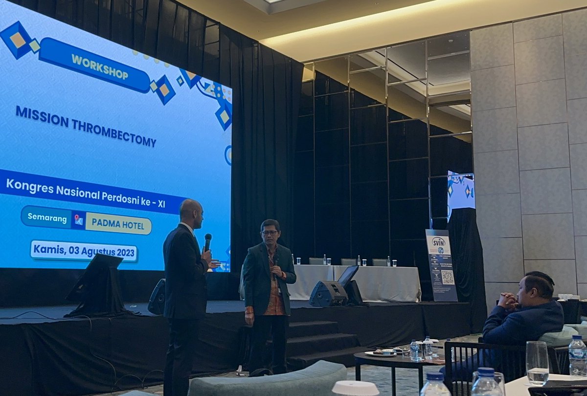 Shashvat M. Desai (@shashvatdesai) on Twitter photo Great time attending the Indonesian Neurology Conference in Semarang
Spoke on the latest data/guidelines on large core stroke thrombectomy
<a href="/MThrombectomy/">Mission Thrombectomy</a> symposium
Met old & new friends
<a href="/KunakornAt/">Kunakorn Atchaneeyasakul MD MPH</a> <a href="/kaustubhslimaye/">Kaustubh Limaye</a> <a href="/KhaledMAsi_MD/">Khaled M Asi</a> <a href="/AnggaKrishnaMD/">Angga Krishna, MD</a>
<a href="/dyavagal/">Dileep R. Yavagal</a> <a href="/AshuPJadhav/">AshuJadhav</a> Great time attending the Indonesian Neurology Conference in Semarang
Spoke on the latest data/guidelines on large core stroke thrombectomy
<a href="/MThrombectomy/">Mission Thrombectomy</a> symposium
Met old & new friends
<a href="/KunakornAt/">Kunakorn Atchaneeyasakul MD MPH</a> <a href="/kaustubhslimaye/">Kaustubh Limaye</a> <a href="/KhaledMAsi_MD/">Khaled M Asi</a> <a href="/AnggaKrishnaMD/">Angga Krishna, MD</a>
<a href="/dyavagal/">Dileep R. Yavagal</a> <a href="/AshuPJadhav/">AshuJadhav</a>