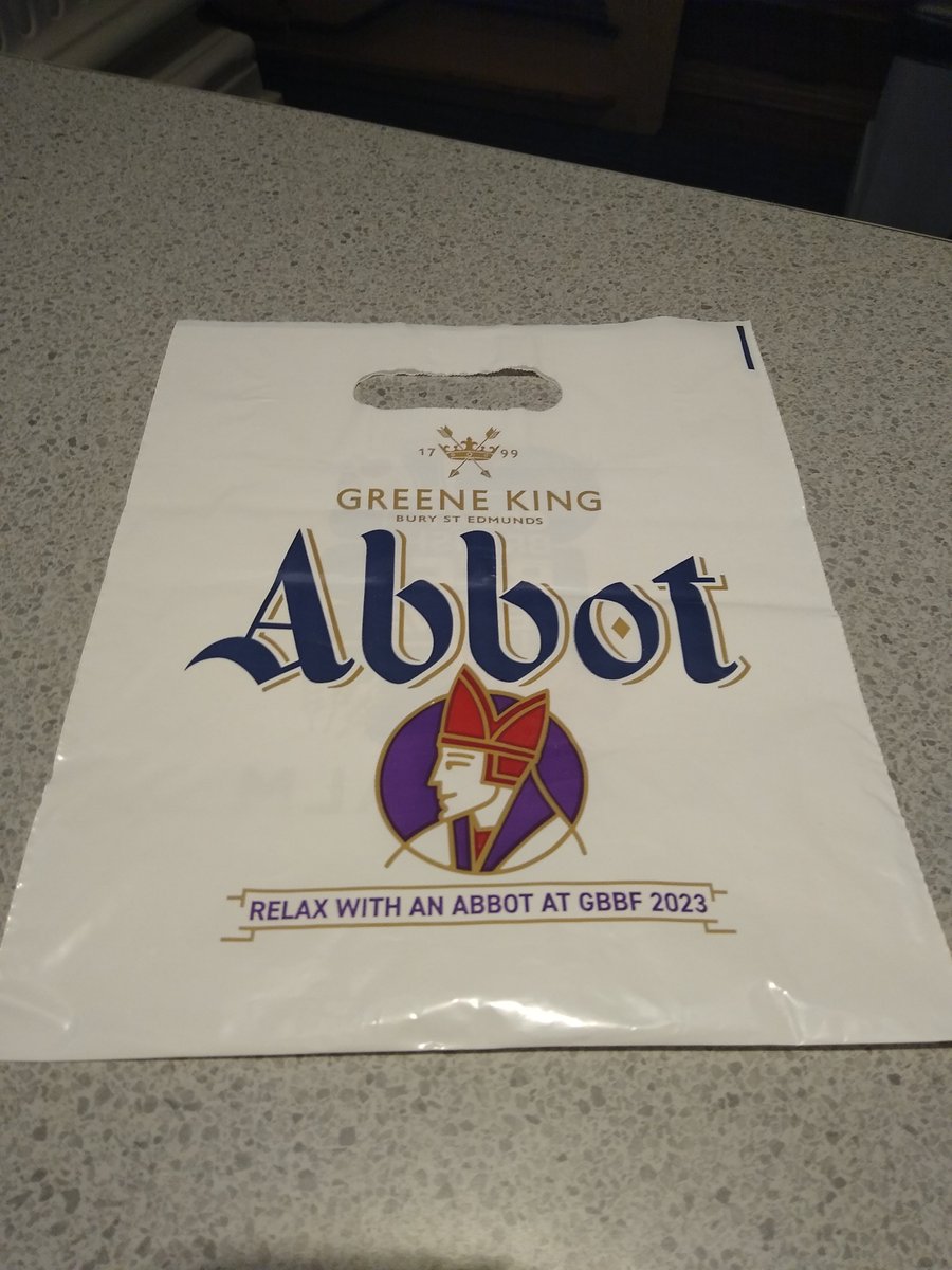 gbbffoyer's tweet photo. Leaving Thursday's @gbbf hat day?  Here's a quick checklist...
1) Put your glass in a Silver award winning @greeneking Abbot bag
2) #thankavolunteer
3) Have a safe journey home!
#gbbf https://t.co/1hjVODFbsW