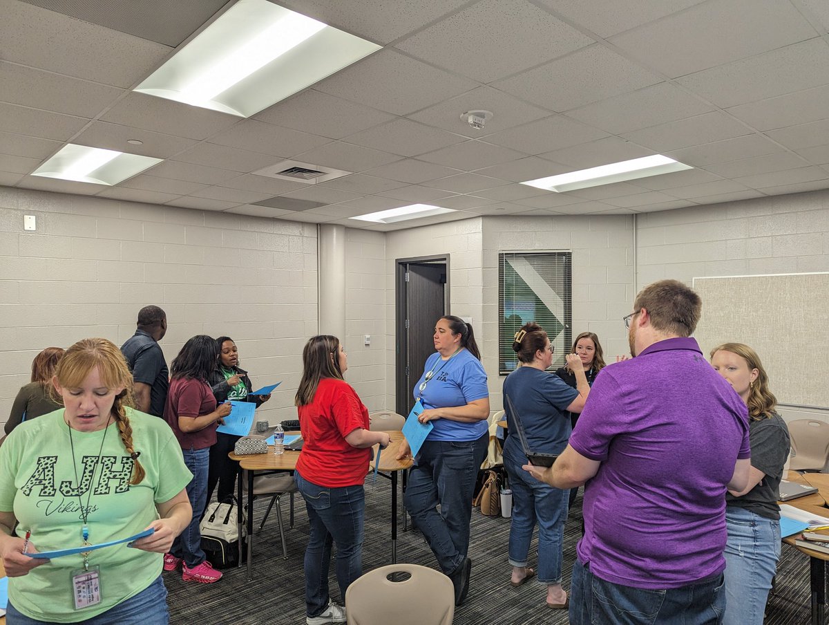 MrsBoyer2's tweet photo. GT teachers collaborating on unit plans and instructional strategies. #KATYISDELA @Katbloyd https://t.co/W32doTxrpA