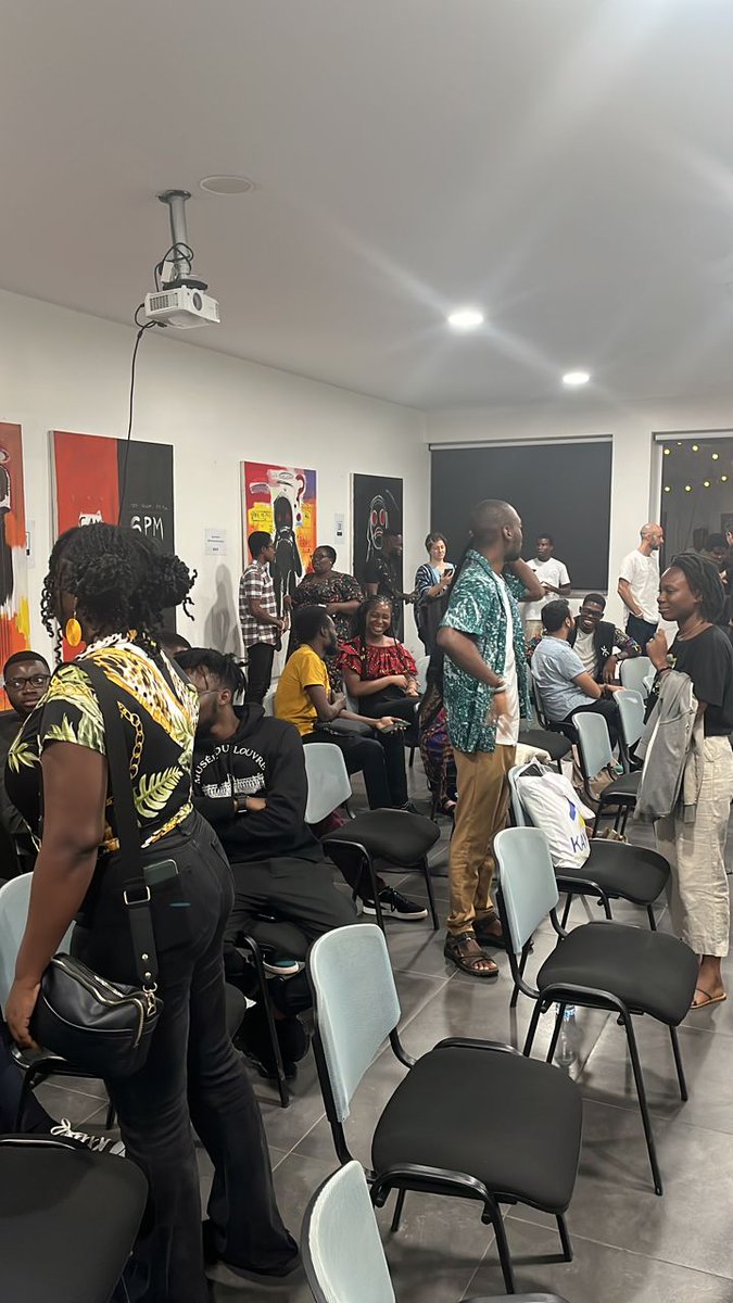 🇬🇭 Live from Ghana! 🇬🇭
We are currently at the meetup in Ghana with <a href="/uxghana/">UXGH</a> . 🚀

#Unconference #Meetup #networking