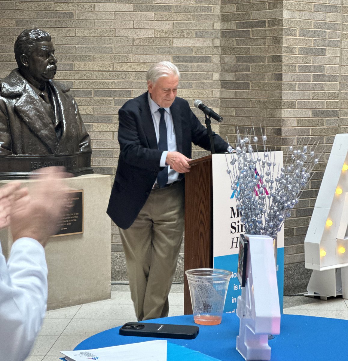 dranulala's tweet image. Whatever the feelings are on rankings, it is always wonderful to celebrate hard work &amp;amp; excellence  under the leadership of giants- inspired to do even better🫀🙏🏽

Proud to be #SinaiStrong @MountSinaiNYC  @IcahnMountSinai 

@DLBHATTMD #ValentinFuster #DavidAdams @samin_sharma