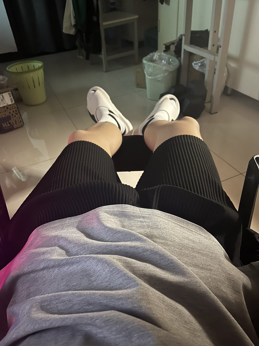 BAOSHIFUBB's tweet photo. https://t.co/jpl4hiK6DM