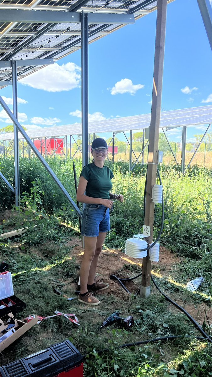 davelefr's tweet photo. Mise en service]
Dans la continuité de nos travaux de recherche, aujourd’hui un nouveau site réalisé.

#agrivoltaic #agrivoltaique #agrivoltaisme https://t.co/AemZq4nNbj