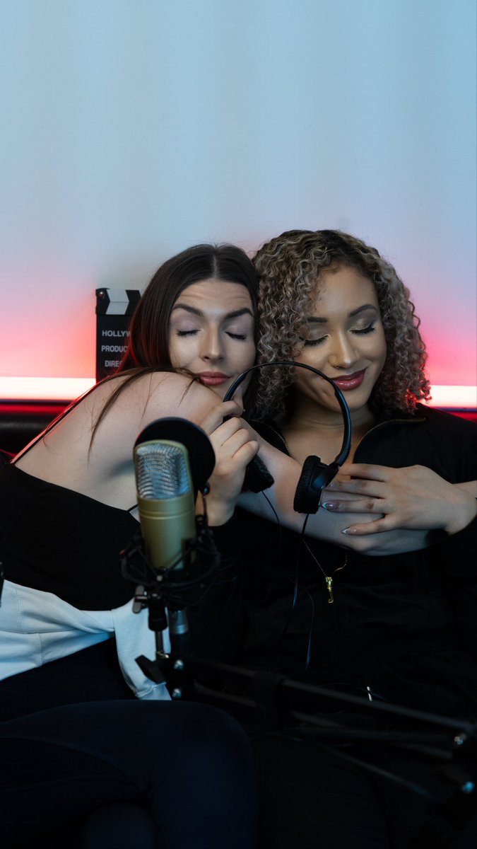HeyBingers's tweet photo. Check out this week’s episode where we navigate the terrifying possibilities of a hijacked plane ✈️ discuss our thoughts on ‘Invincible’ we also dive into a superhuman showdown🦸‍♂️ Plus we have our dilemma of the week, this week being trust in relationships📲👩‍❤️‍💋‍👨

Link in the bio 🎧 https://t.co/EOHf6qVodv