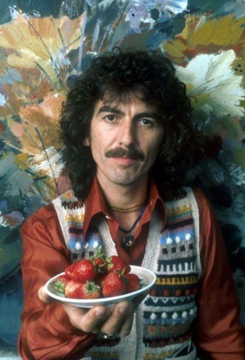 BeatlesArchive2's tweet photo. #GeorgeHarrison via @siin_07 https://t.co/2T1mKlCA7n