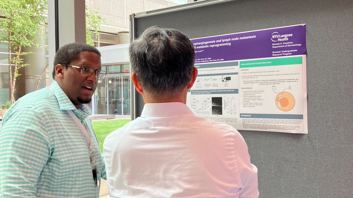 @nyugrossman #SURP undergrad Devyon (@UChicago) killing it at his poster presentation. Congrats Devyon and mentor @Triantafyllia14 #lymphatics #ifns