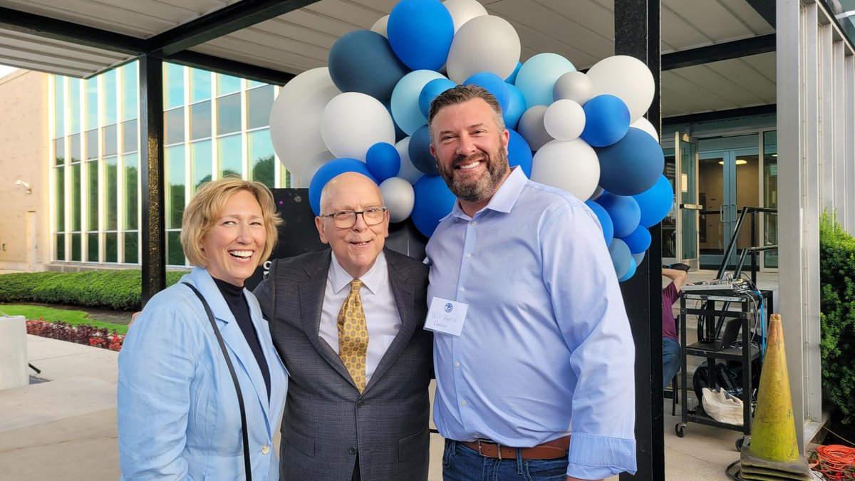 Will Harris and Barbara Harrington (Advertising Director) with #ChicagosVeryOwn, #TomSkilling Congratulations <a href="/WGNTV/">WGNTV</a>  on 75 years! 🎉 <a href="/WGNNews/">WGN TV News</a> 
#WGNTV #WGN75 #ChicagoNews <a href="/Skilling/">Skilling</a>  #WGN #TomSkilling #Meteorologist