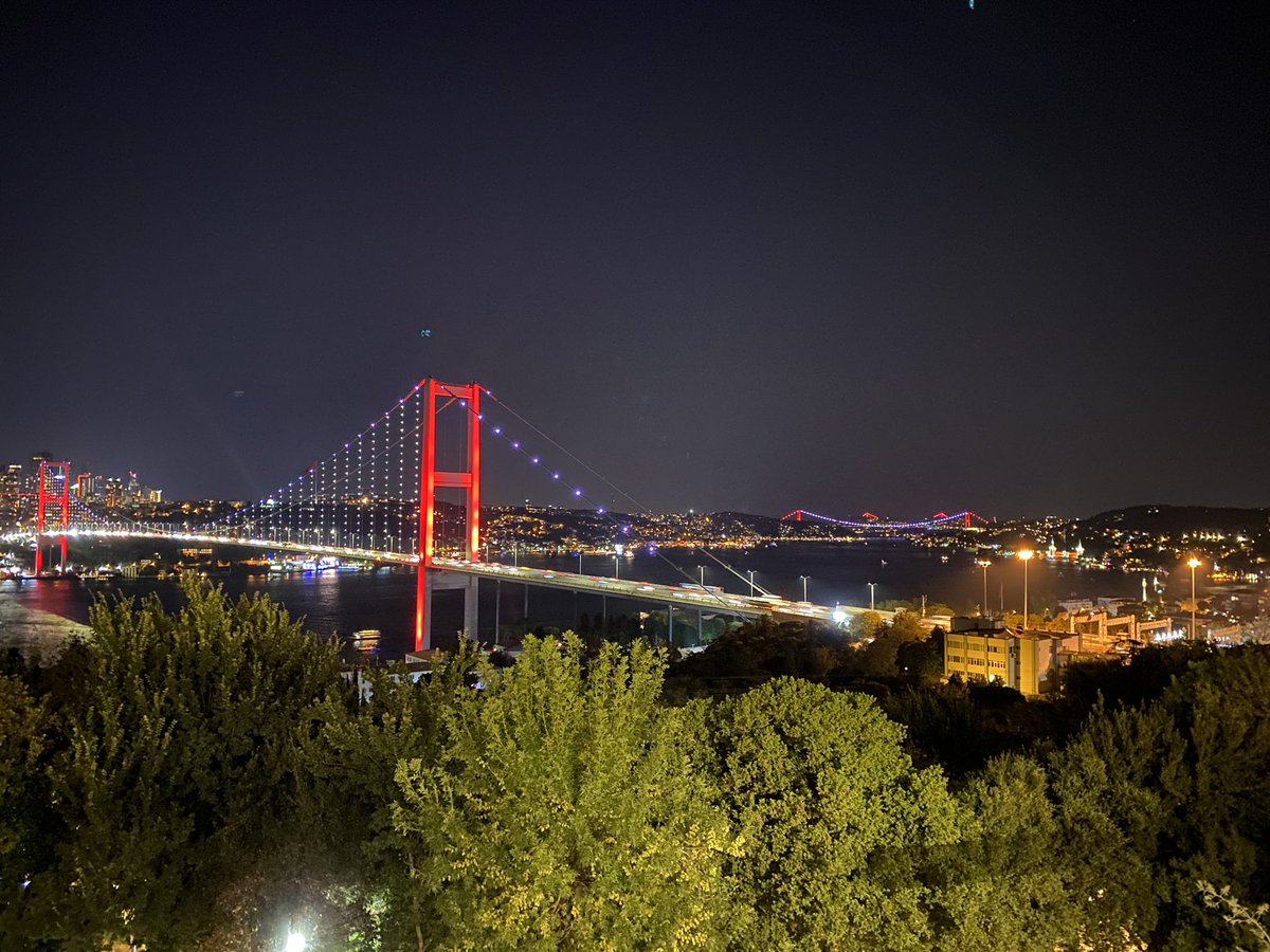 #hayırlıcumalar 

Can İstanbul
Canan İstanbul
Canım İstanbul

#GeceyeNotum 
#iyikiüsküdarvar