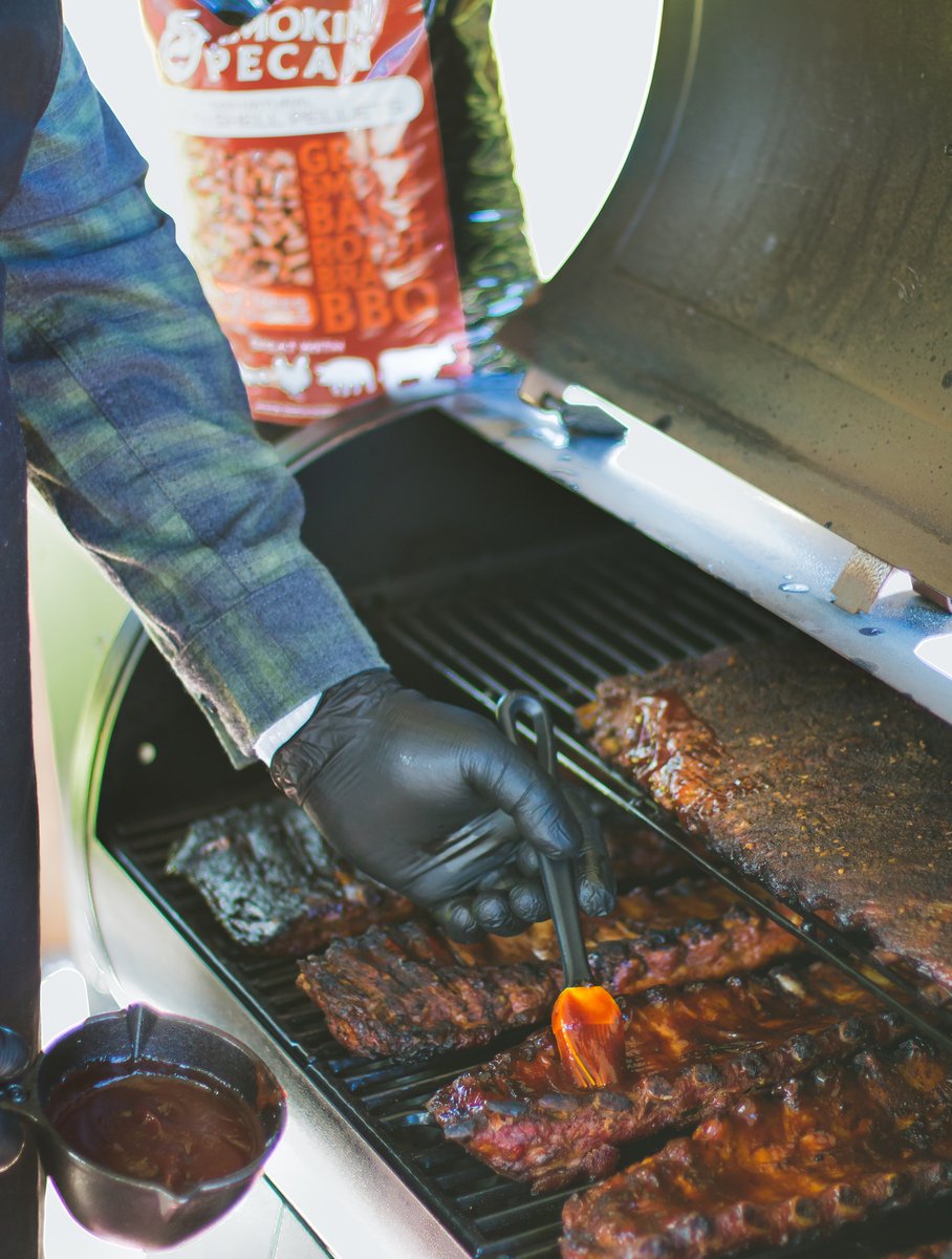 The Smoke Sheet (@thesmokesheet) on Twitter photo In this week's issue, <a href="/bbqtourist/">BBQ Tourist</a> writes about how Smokin’ Pecan is offering a unique spin on smoker pellets that are pecan-based. They've been making high-quality pellets using pecan shells since 2019 and garnered a lot of fans since then bbqnewsletter.com/features/smoki… In this week's issue, <a href="/bbqtourist/">BBQ Tourist</a> writes about how Smokin’ Pecan is offering a unique spin on smoker pellets that are pecan-based. They've been making high-quality pellets using pecan shells since 2019 and garnered a lot of fans since then bbqnewsletter.com/features/smoki…