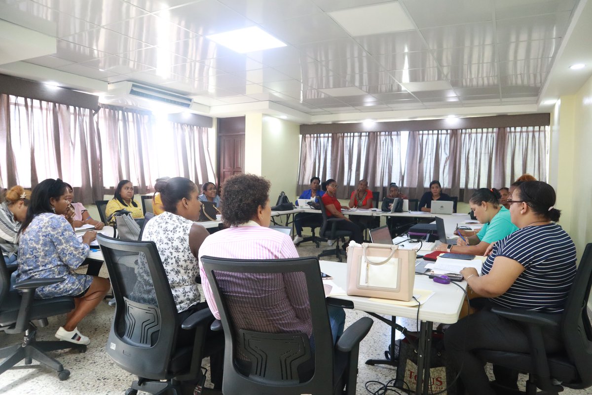 R17montePlata's tweet photo. Técnicos distritales del Nivel Inicial, maestras líderes, coordinadoras del Centro Modelo de Educación Inicial y del Centro de Recursos Educativos, se preparan para iniciar la Jornada de Formación 2023.

@EducacionRDo 
@luisabinader 
@RaquelPenaVice 
@angelhdez50 https://t.co/Pj96yhzmTS