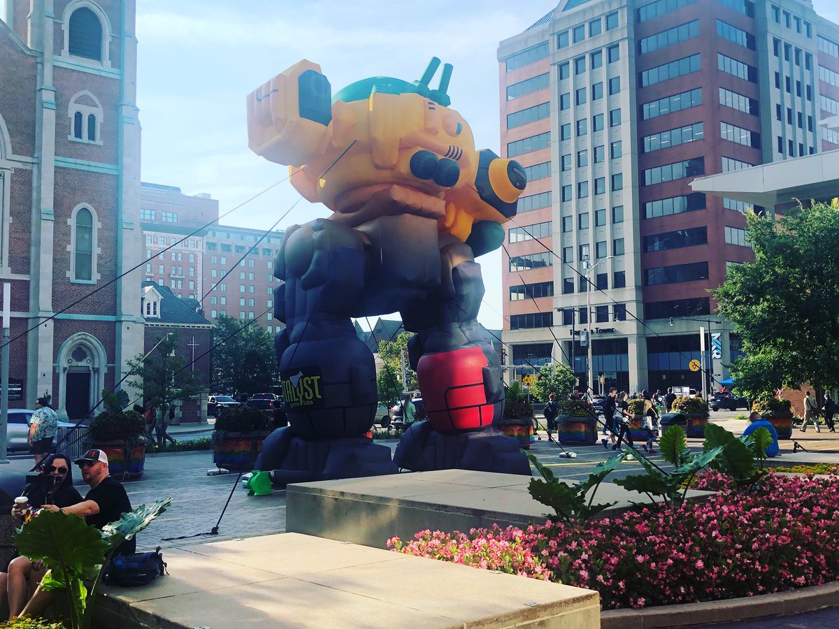 You know you’re at Gen Con when a giant blowup mech is outside the convention center! #GenCon #GenCon2023 #Indianapolis