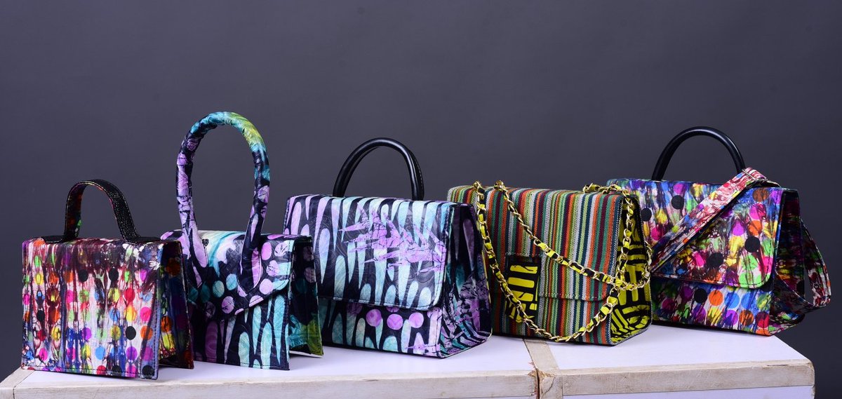 TemiofRubyz's tweet photo. Dear Beautiful,
All of our designs are made with you in mind.
Intricately designed, drafted and sewn perfectly just for YOU.
We hope you make us part of your journey of elegance through Afrocentric fashion.
#shopRuby https://t.co/xy07acWnnH