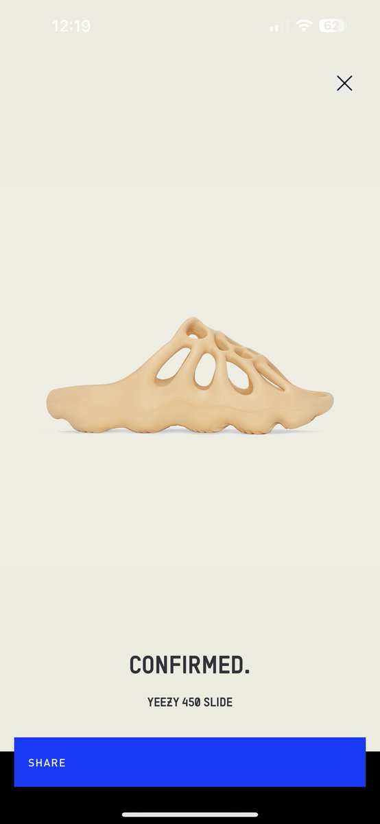 SNKR_TWITR tweet media